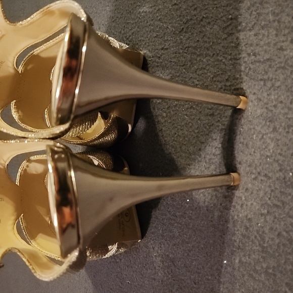 💙GOLD GLITTER HEELS - Picture 4 of 7